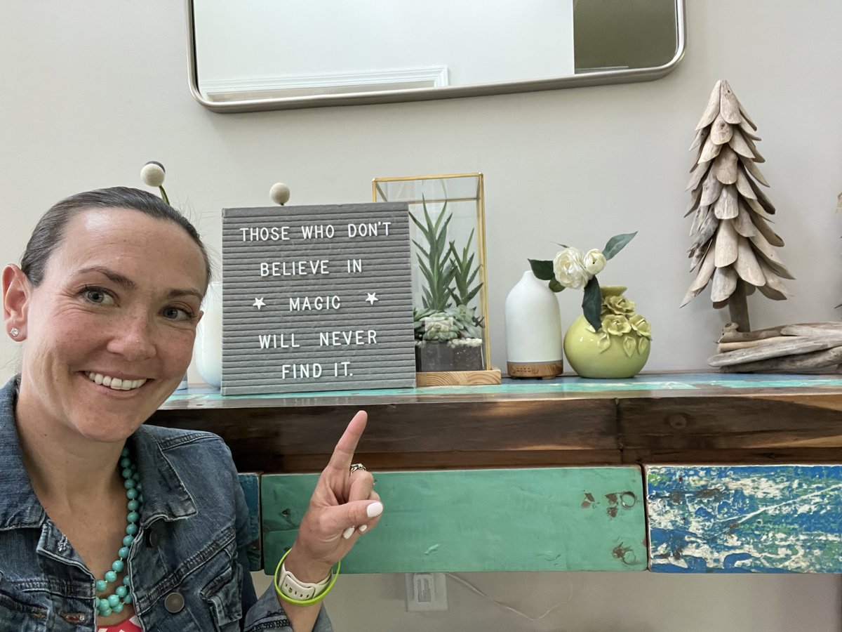 SaraBFrasca's tweet photo. If you don’t believe in the ✨magic,✨ you’ll never find it. If you don’t reward innovative thinking, you’ll never take your business to the next level. https://t.co/slkVXfKBJz