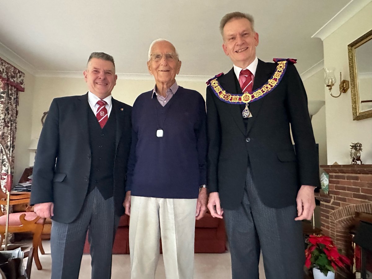 Roger Maber tweet media