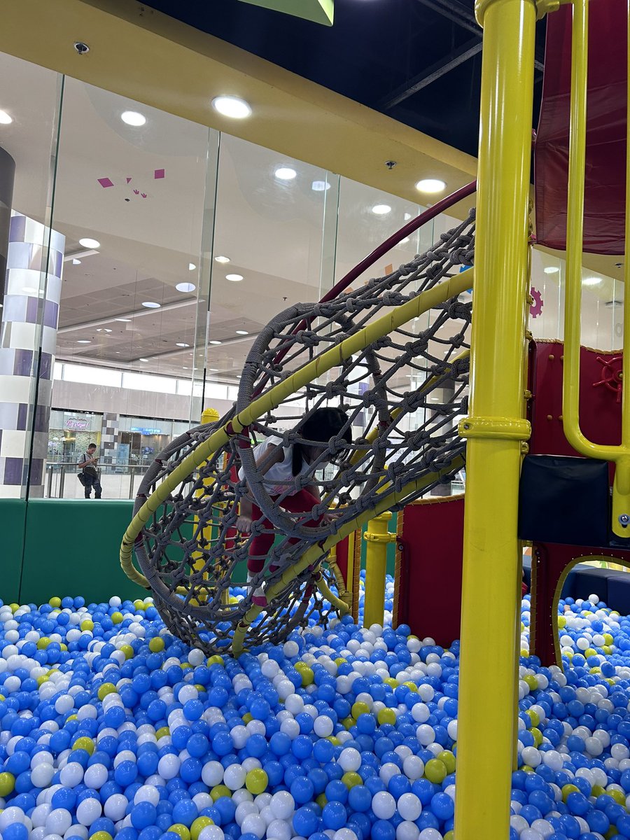 _AnNaBaNaNaaaaa's tweet image. Kidzoona Edutainment Program was a success! Thank you Montessori and Kidzoona for collaborating and making sure our kids had a great time while learning new things. 🥰💗
“Play is the work of the child” ~ Maria Montessori. #LearningThroughPlay #PreschoolLife #OctoberFun