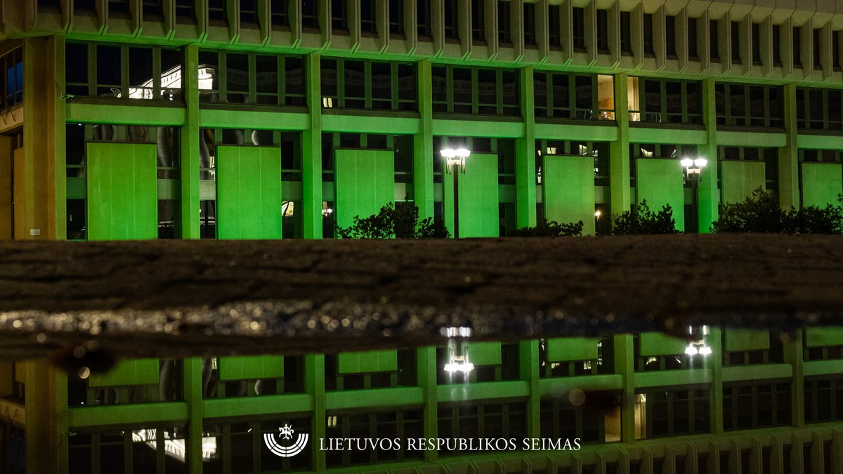 This evening @LRSeimas palace is lit up in green to observe World Mental Health Day.