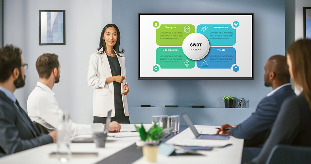 NewlineIDEAMAX's tweet photo. Simple is often best. The next generation of commercial 4K displays, the newly updated NT+ Series brings you everything you need for presentations, wireless casting, and sharing files and videos. Learn more at https://t.co/wnOg9zblOs https://t.co/0gtR9kFDVE
