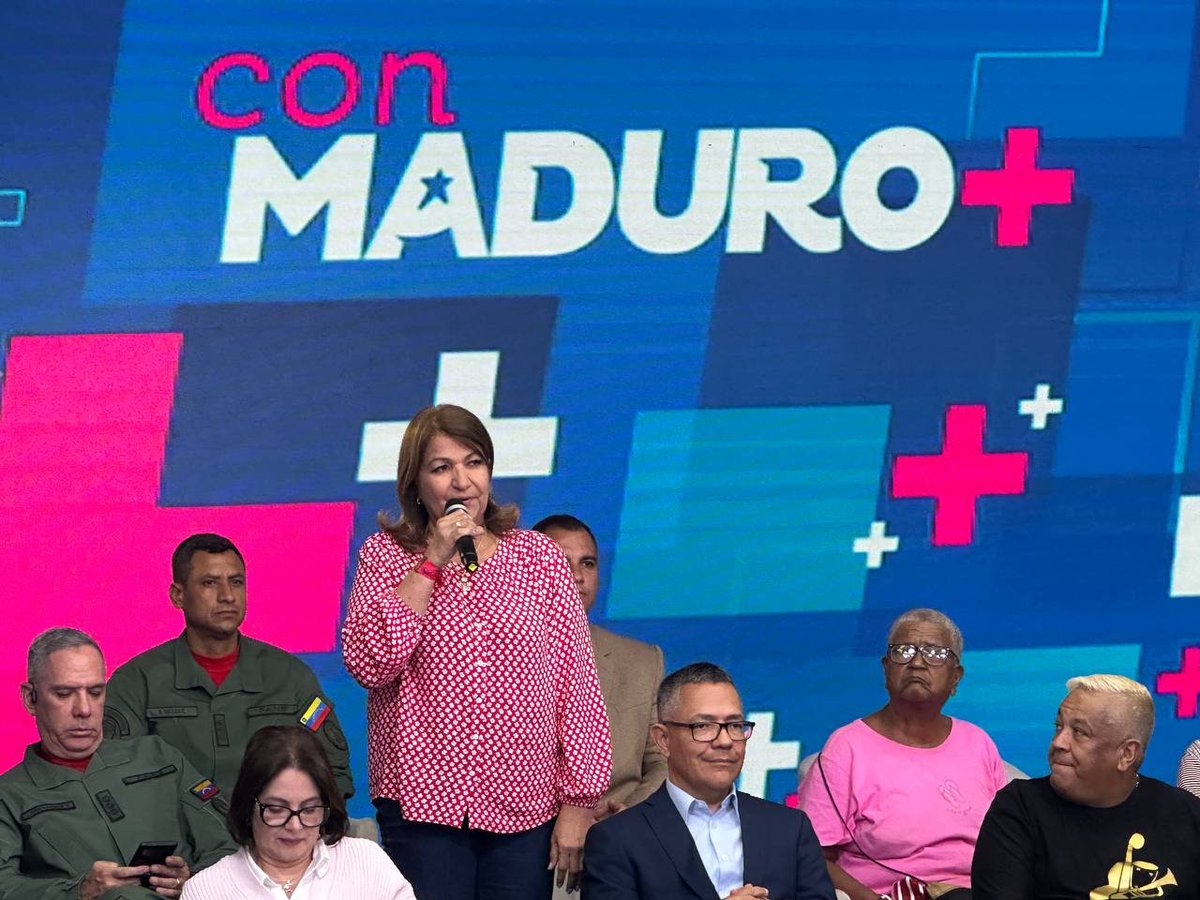 #EnFotos 📸| Esto fue parte de lo que tuvimos en nuestro segmento "1x10 del Buen Gobierno". 
#JuventudPatriótica