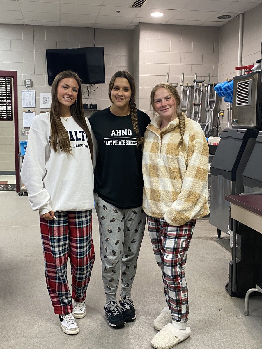 AHMOSportsMed's tweet photo. More PJs! https://t.co/SOQgvMA4Tu