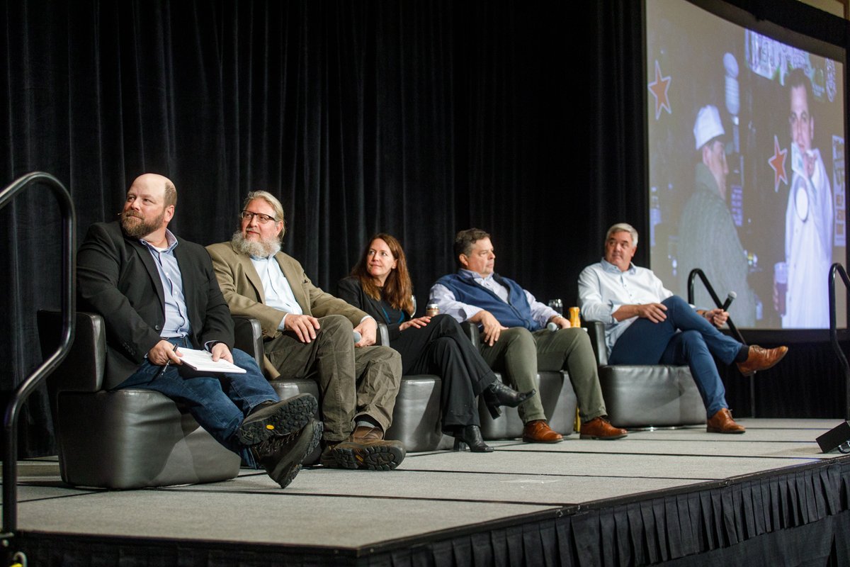 Econ Club GR tweet media