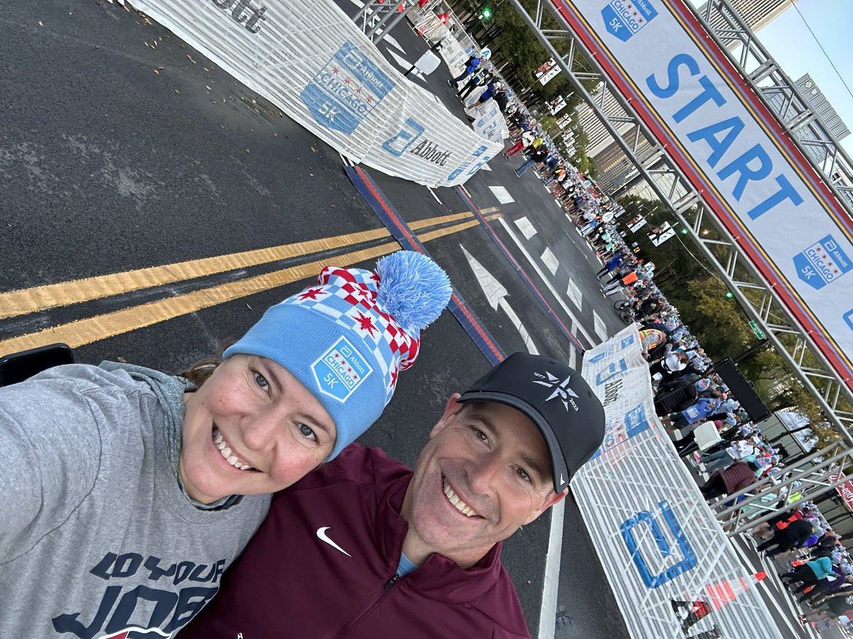 Becoming an endurance (cheering) enthusiast. A bucket list weekend at the @BankofAmerica #ChicagoMarathon with some of the best teammates (friends!) around. Congrats to all who make the weekend a success. Very lucky that I was able to witness and learn from it! #OneOfAMillion