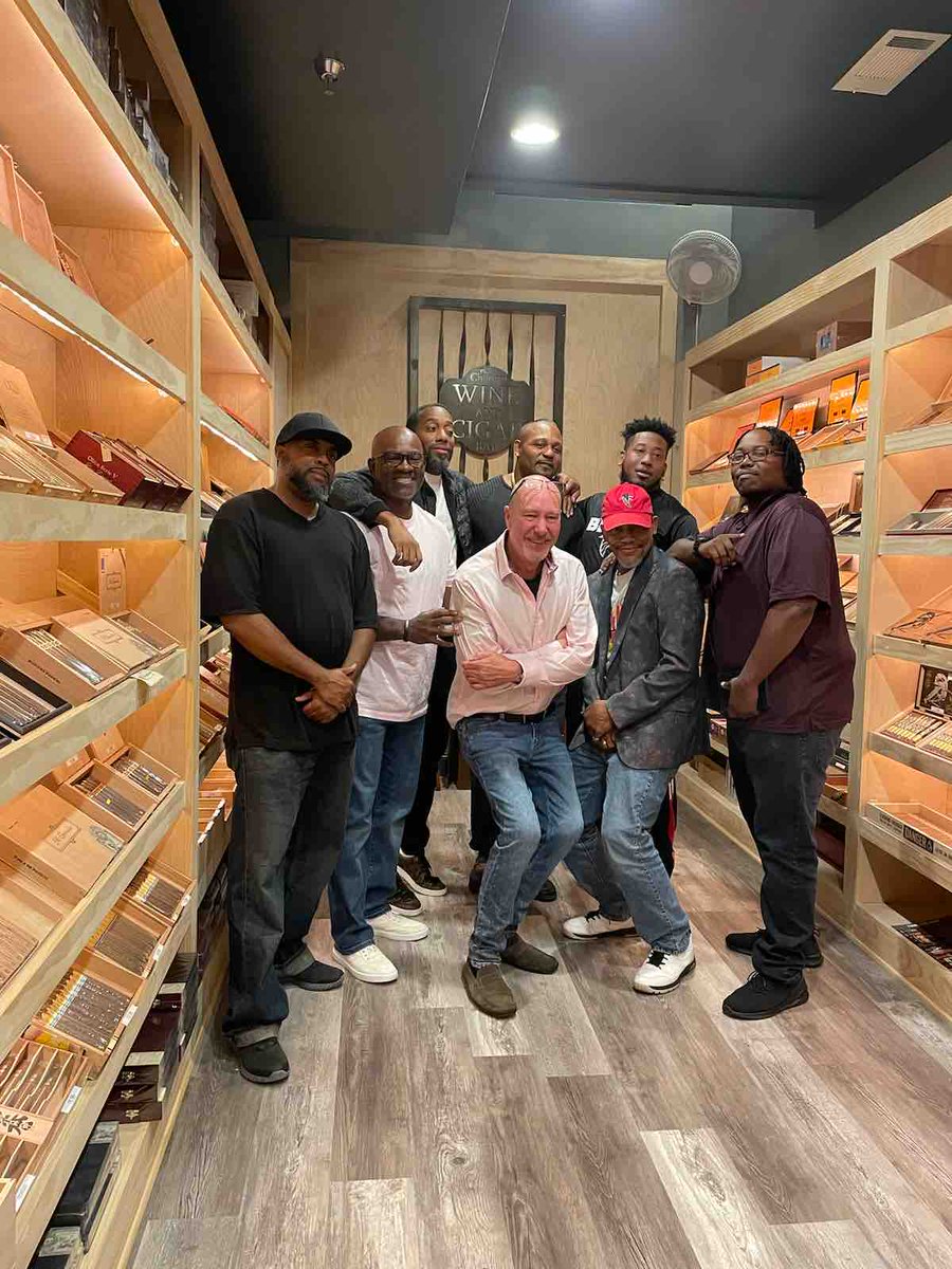 Chateaucigar's tweet photo. Last night’s #CigarsandYards was a blast! Thanks to Terance Mathis, Ed Hartwell, and friends. Thanks to #AtlantaFalconsNation and to everyone who wore their pink for #BreastCancerAwareness! Shout out to Melvin Griffin for the chicken and pork sliders. Back at it again next week! https://t.co/y7tjfVqHka