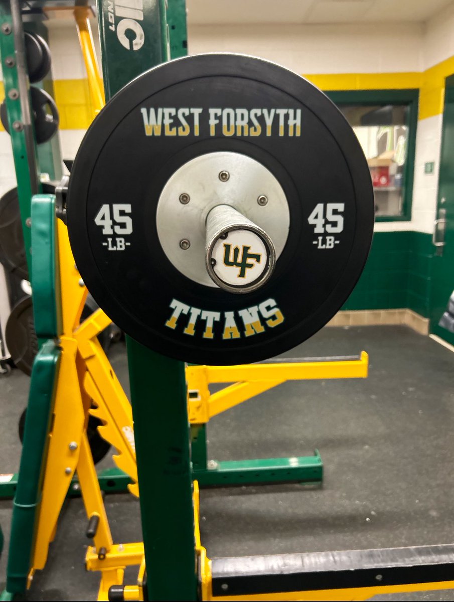 New customized competition bumper plates and Olympic bars at West Forsyth HS!  Love this plate design and the matching bar end caps. 💪
Thank you @WF_Football & WFHS Booster Club!
#AdvantageStrong