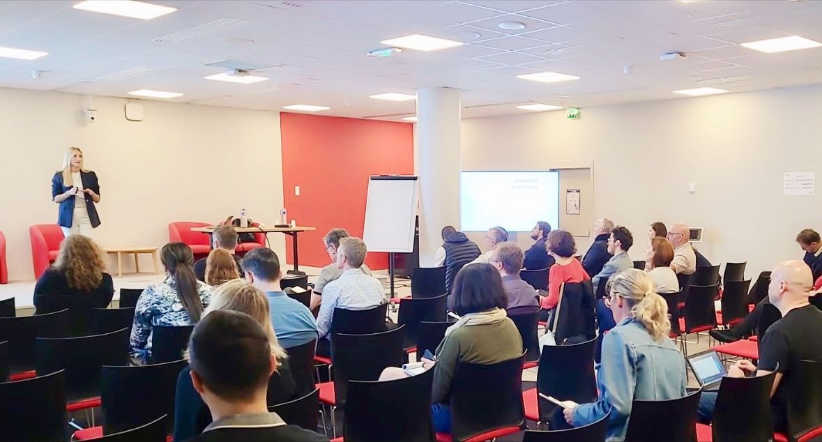 Hier : 1ère édition de la Conférence Agile Secteur Public🎈#ASP23

👉🏻J'étais speaker🎤💡 sur un sujet qui me tient à cœur « la #reconnaissance, une #valeur agile négligée » et merci à tous ceux / toutes celles qui m’ont laissé un petit mot 😍 ou fait des retours en live 🙏