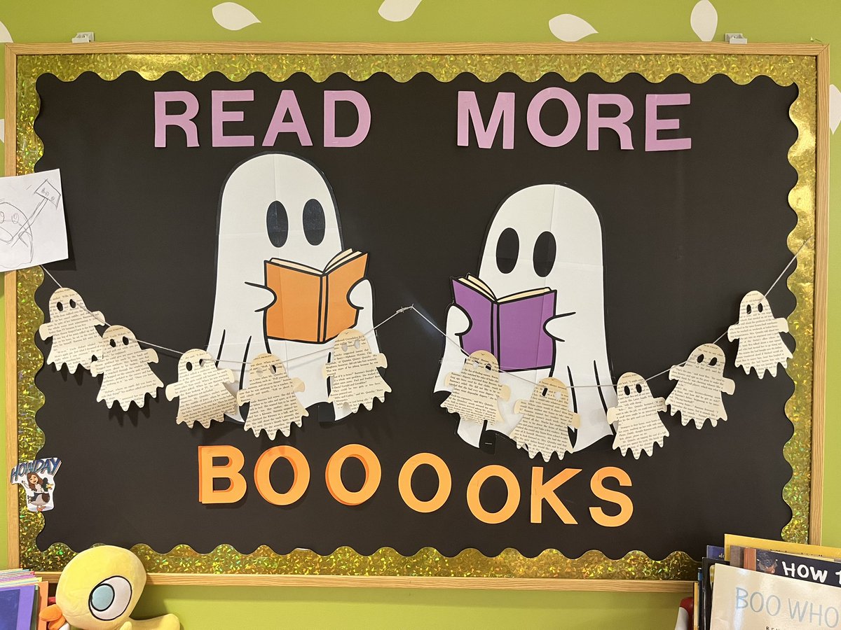 Veronica_Brav0's tweet photo. New bulletin board, who dis?
#LakeParkLibrary #ASD4LibrariansRock #ReadMoreBOOks https://t.co/HJzcR2LapZ
