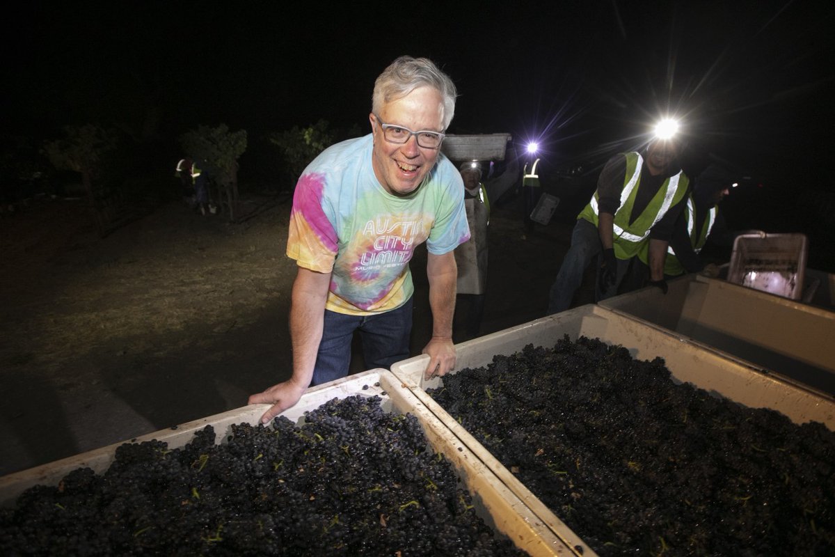Beau Marchais Winery crafts amazing Pinot Noirs. Members are enjoying their 97 point-rated 2021 Soberanes Vineyard, Santa Lucia Highlands, Monterey County Pinot Noir. cawineclub.com/Beau-Marchais-…