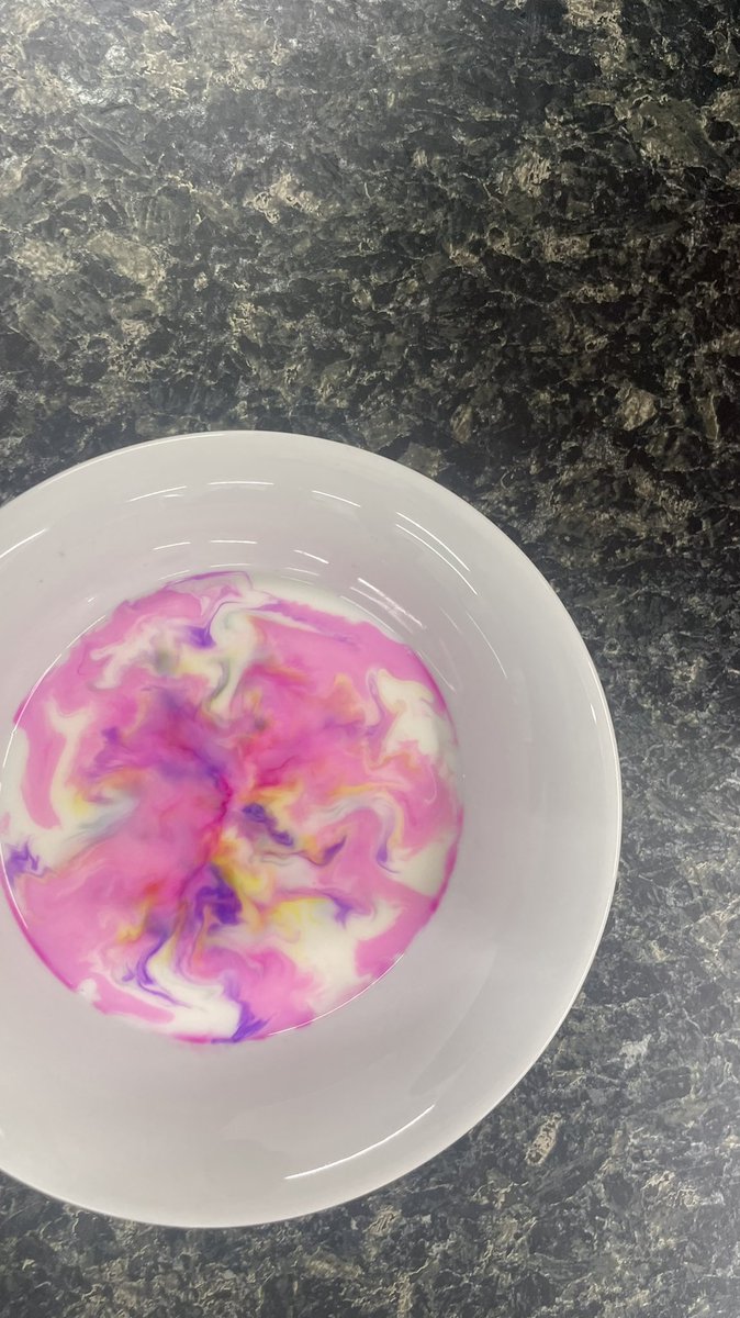 Busy few weeks for Lapland Owl being back to <a href="/Rainham1st/">1st Rainham Brownies</a> brownies.. magic milk masterpiece, trash recycled fashion and act it out/ can you hear me at the back.. communications! #browniescan #stem #recycle #volunteering <a href="/Girlguiding/">Girlguiding</a> <a href="/guidingkentwest/">GirlguidingKentWest</a>