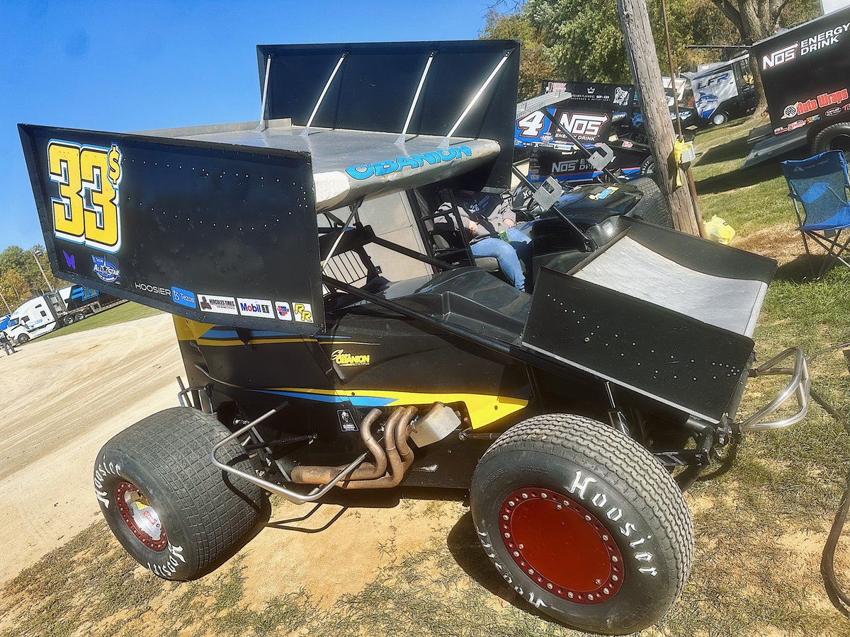 It’s the High Limit Sprint Car Series debut for a few more drivers tonight at <a href="/LincolnParkSpee/">LincolnParkSpeedway</a>!

𝟐𝟑 Jimmy Light
𝟐𝟒𝐃 Danny Sams III
𝟐𝟔𝐖 Cody Williams
𝟑𝟑$ Shane O’Banion

📺 𝗟𝗜𝗩𝗘 (𝟲𝗽𝗺 𝗘𝗧) — FloRacing.com/HighLimit