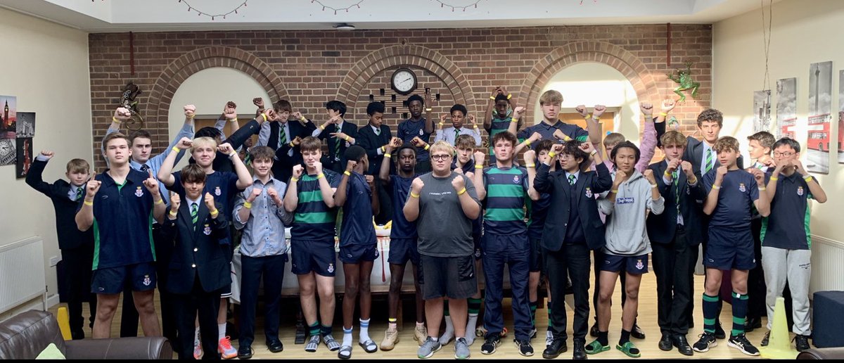 St Vincent House tweet media