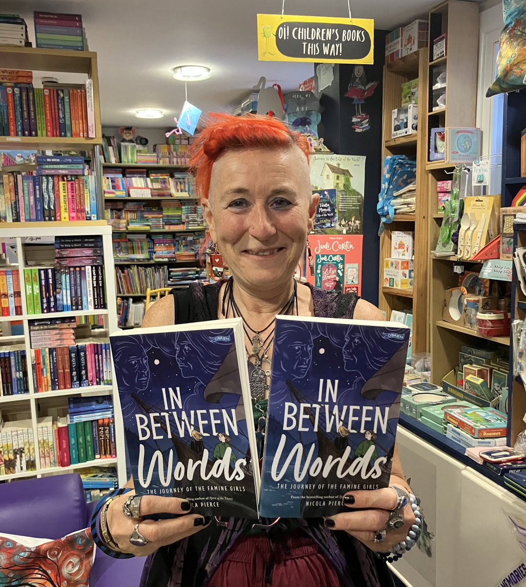 LittleAcornsBks's tweet photo. One of our fave authors & all-round beautiful being @NicolaPierce3 signing her fabulous range of best-selling historical fiction in @LittleAcornsBks & her latest #InBetweenWorlds publisher @OBrienPress & on her way to
#WainFest throughout #Donegal ππ https://t.co/YumUEEnRmB