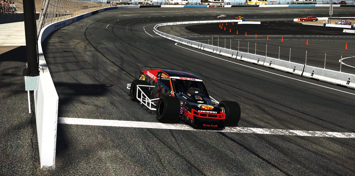 Icey_Racing's tweet photo. After last race that was @kking_Official 100th start and 200 laps lead in his career 💪 #simracing #NASCAR75 #iRacing https://t.co/kAtzQ0Knup