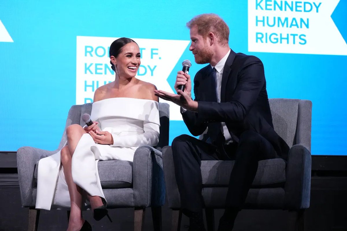 SussexReal's tweet photo. Just a few months apart. #HarryAndMeghan
#Inspirational
#DukeAndDuchessOfImpact https://t.co/zQxzIG64Oo