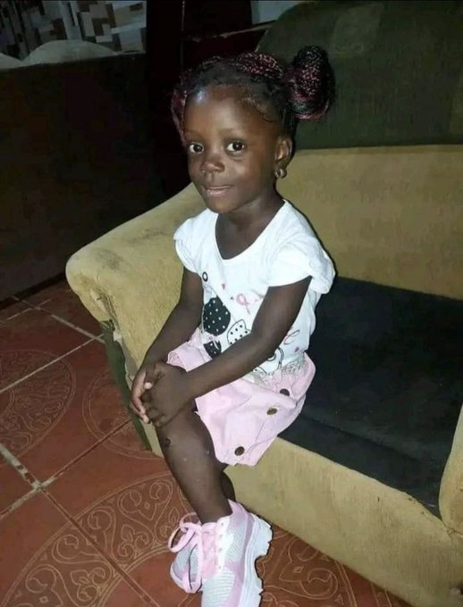 yo esperando que mis amigas me inviten a tomar mate