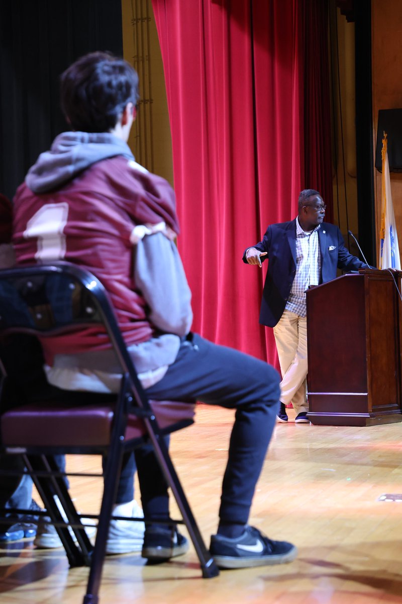 AndreTippett's tweet image. The New England Patriots are proud to announce Carver High School's second-year head coach, Ben Shuffain, the New England Patriots Coach of the Week following an overtime win over Cohasset High School last Friday. @BostonHeraldHS @nweitzer7 @CarverCrusaders @CarverFootball_