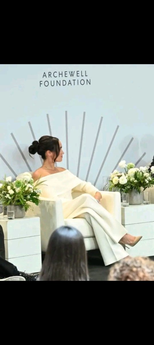 Foreman13Marcy's tweet photo. #ModernPrincess! #ArchewellFoundation #WeLoveYouMeghan #PrincessMeghan ♥️♥️♥️♥️♥️ https://t.co/o9dTPMAPn9