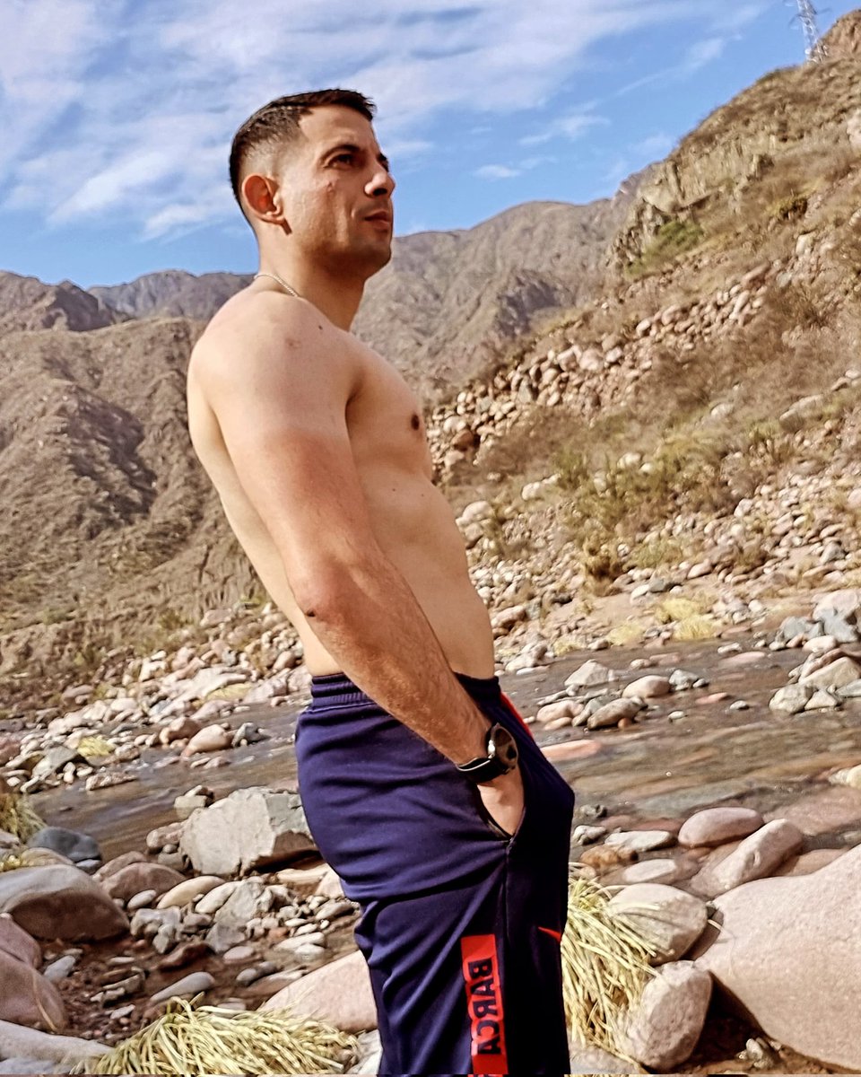 seb4s1a's tweet photo. Relax https://t.co/2cuhebZAY6