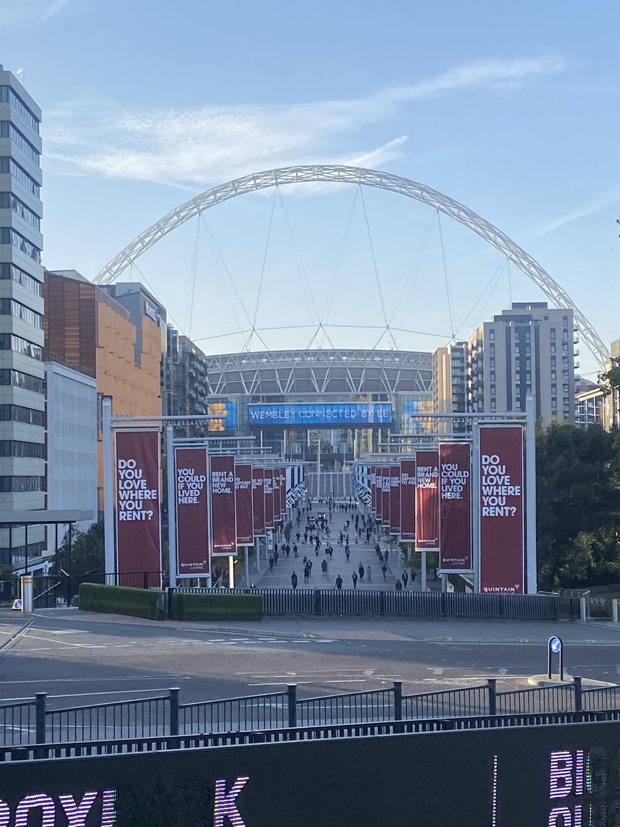 JenJAnalysis's tweet image. Early start this morning for the #StatsBombConference2023 @wembleystadium. Looking forward to gaining insights into data collection, data analysis and the industry as a whole!