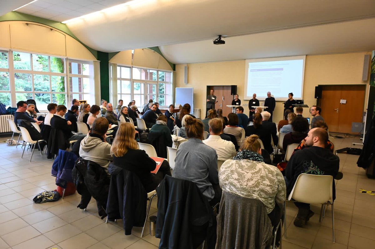 leeselab's tweet image. Danke allen Teilnehmenden des #GeDNA Abschlussworkshops, va @Umweltbundesamt &amp;amp; Experten aus Bundesländern, 🇦🇹&amp;amp;🇨🇭. Das Potenzial von DNA / #eDNA Methoden für das Gewässer #Biomonitoring ist offenkundig, die Grenzen werden gesehen &amp;amp; offen kommuniziert.