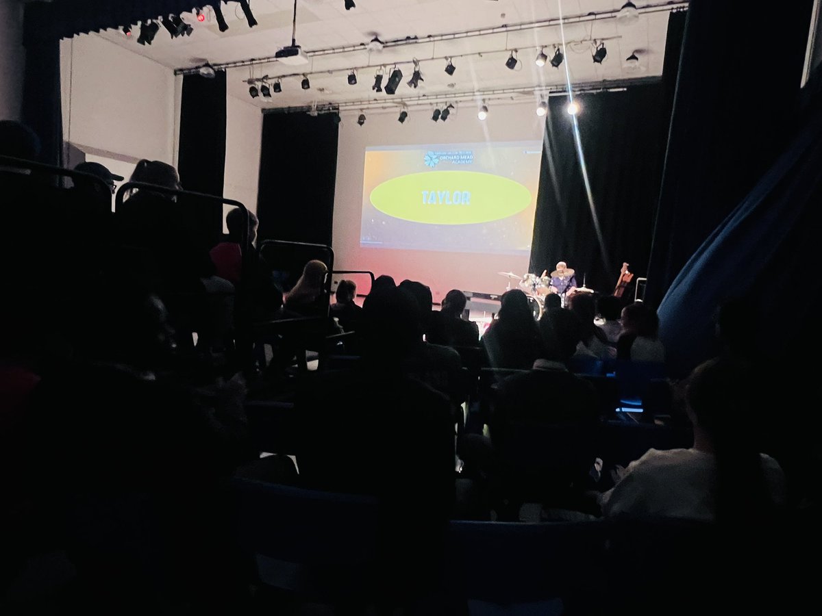 Orchards got talent show! #timetoshine <a href="/OrchardMead/">Orchard Mead Academy</a> #whosgoingtowin