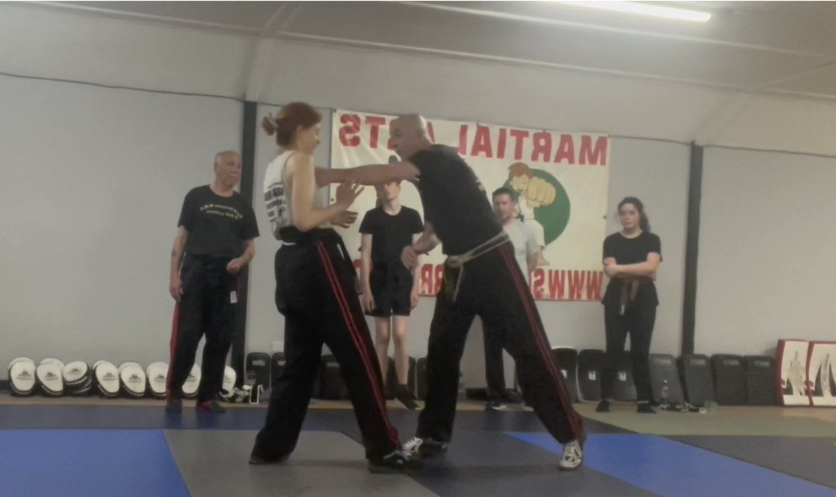 Part 2 of the throw/takedown video available at youtu.be/pTAXWDIu-GA?si…

 #martialarts #karate #kickboxing #kravmaga #wrestling #grappling #closequartercombat #mma