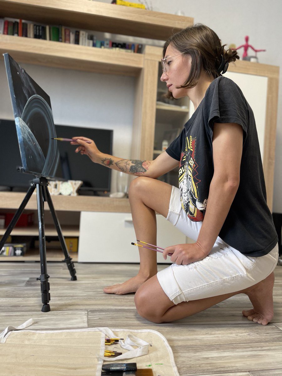 It's been a while since I've painted on canvas. 
It's an amazing experience every time 😌

#painting #artgallery #artistsontwitter