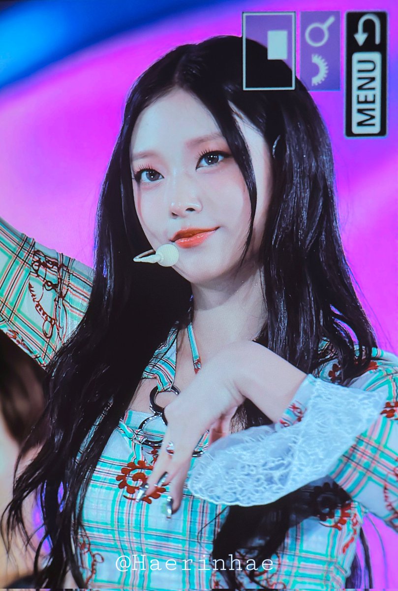 231010 TMA preview
내년은 3관왕 기원 🏆🏆

#뉴진스 #NewJeans #해린 #Haerin