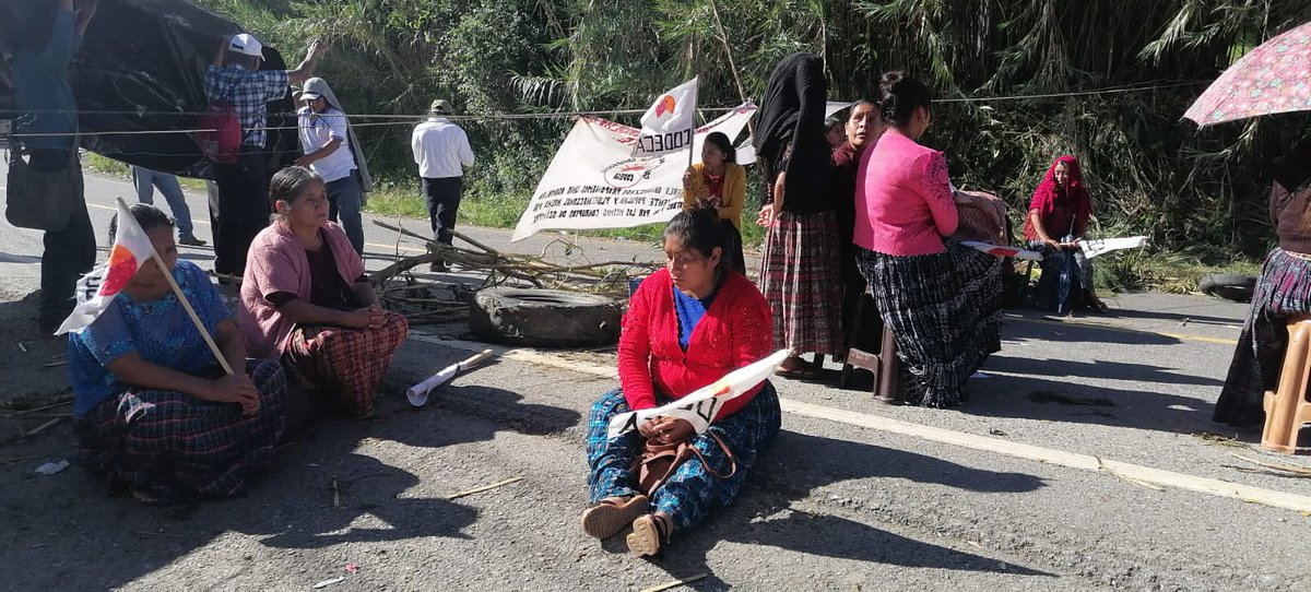 ThelmaCabreraP2's tweet photo. Resistimos y venceremos, urge el Estado Plurinacional.

Purulha Baja Verapaz
#guatemalaconstituyente #guatemalaplurinacional https://t.co/aLKRt4l91s