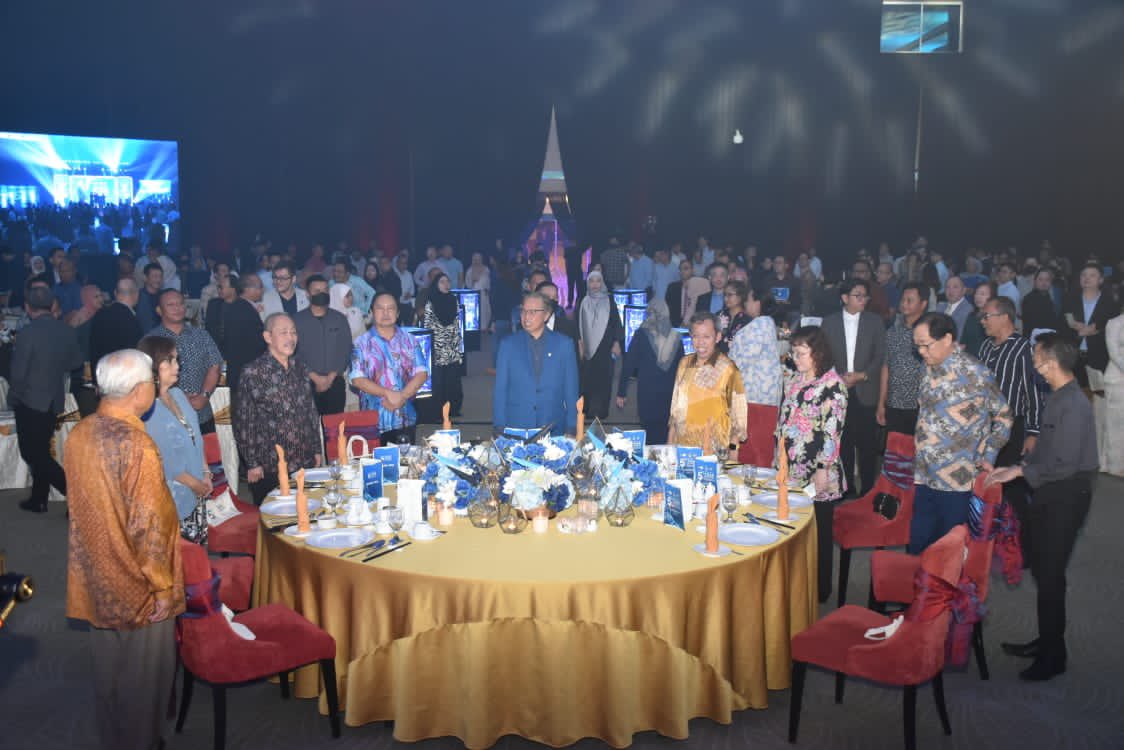 simkuihian's tweet image. 5th Anniversary Dinner of Sarawak Research and Development Council (#SRDC) by Premier Abg Jo
 
Important agency for Sarawak’s life science aspiration ecosystem
 
3 subsidiaries established todate
❇️SMD Semiconductor 
❇️ Sarawak Infectious Disease Centre
❇️Sarawak Science Centre