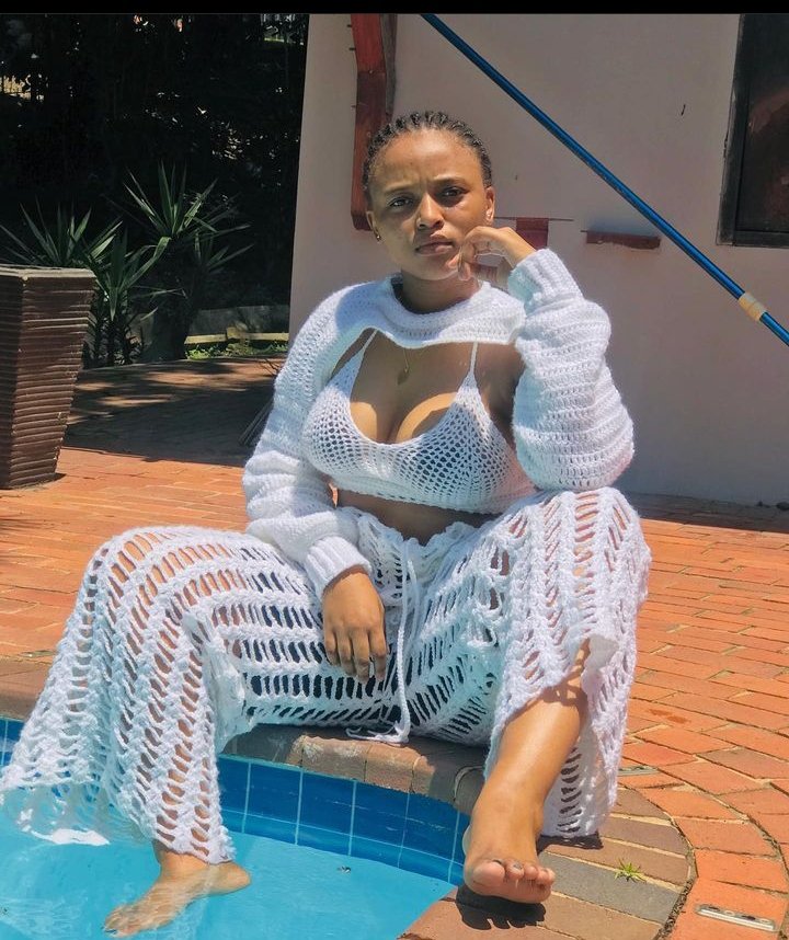 Nele_M ♕ tweet media