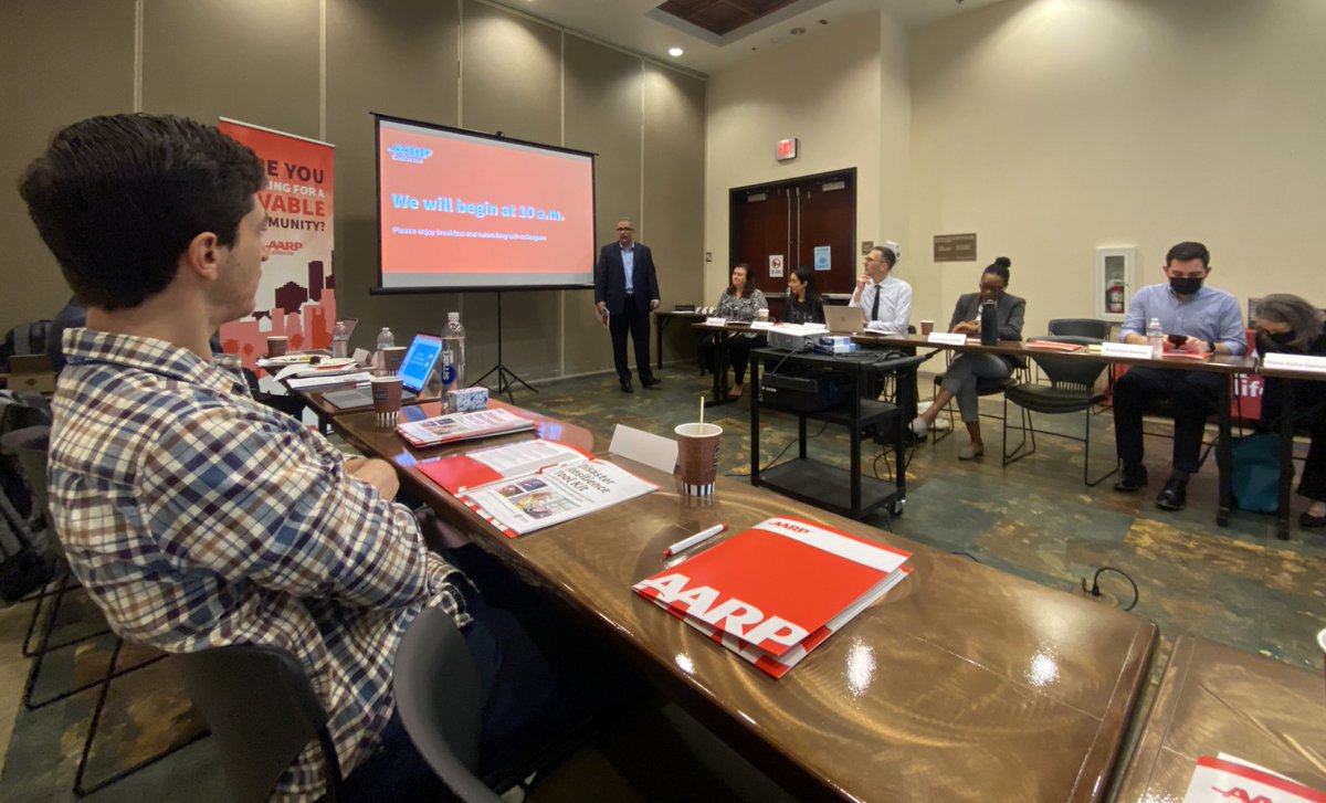LuisAdvocates's tweet photo. Buenos días Los Ángeles! This morning @AARPCA is excited to meet with members of #AARP’s Network of Age-Friendly States & Communities in @MyGlendale. These are some of the leaders working to make the region more #AgeFriendly for people of all ages & abilities #AgeFriendlyCA https://t.co/34Lz83i7Wy