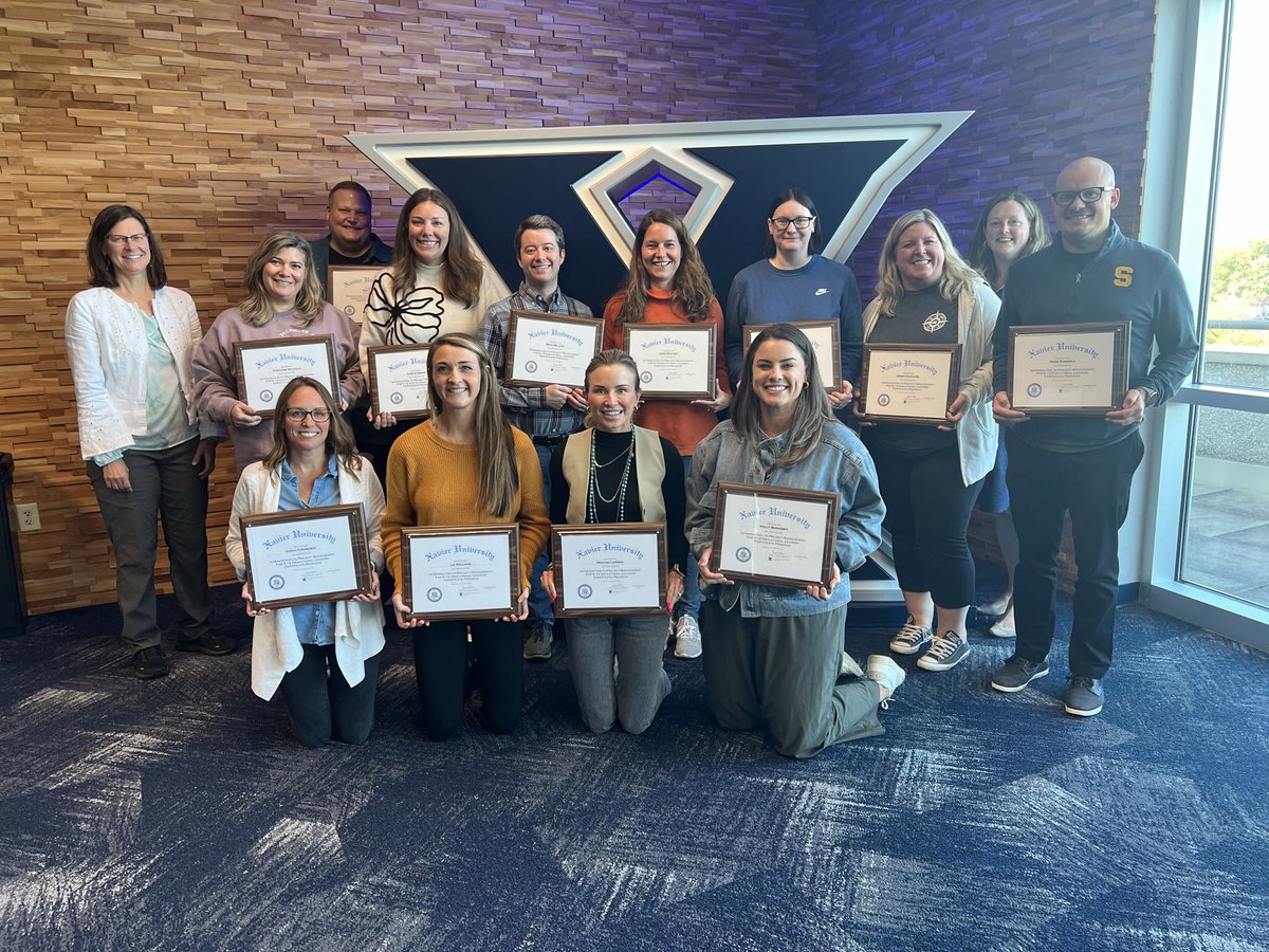M_Connaughton1's tweet photo. Amazing learning last week with our Intro  to Project Management K-12 leaders! 🤓 📖 ✅ @XavierLC @LebanonSchools @SycamoreSchools @WestCler @SpringerLD @MasonSchools 

#PlanTheWork
#WorkThePlan 

@MoBernoLearns @Meghan_Lawson https://t.co/5SJr7yGrJf