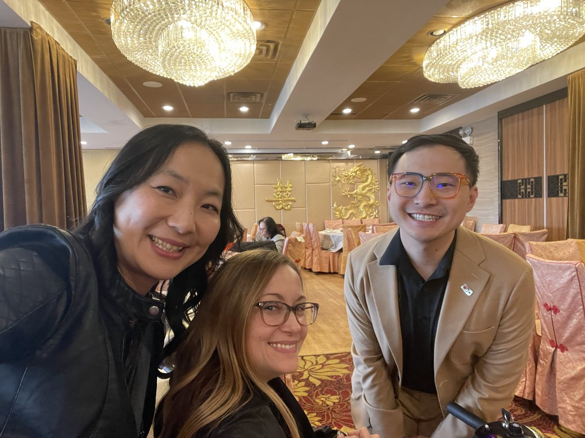Sara_Jiang's tweet image. Can’t fit all the amazing folks and photos into this post but absolutely thrilled to see old friends and meet new ones at #CAP23 @Pathologists. Coming away reenergized and inspired for the future of our specialty. Thank you all for being so awesome and for being #MyPathFamily