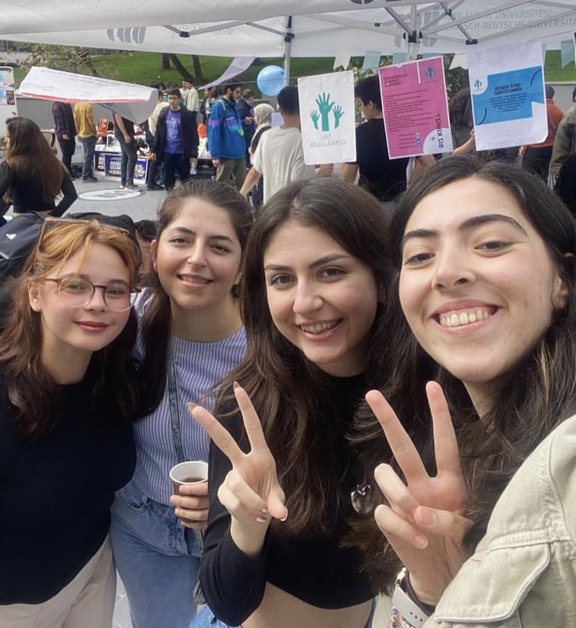 Standımıza gelip TAÜ Gönüllüleri’ ne katılan herkese teşekkür ederiz. Birlikte çok keyifli bir gün geçirdik🤍

Etkinlik duyurularımızı çok yakında sizlerle paylaşacağız🌸