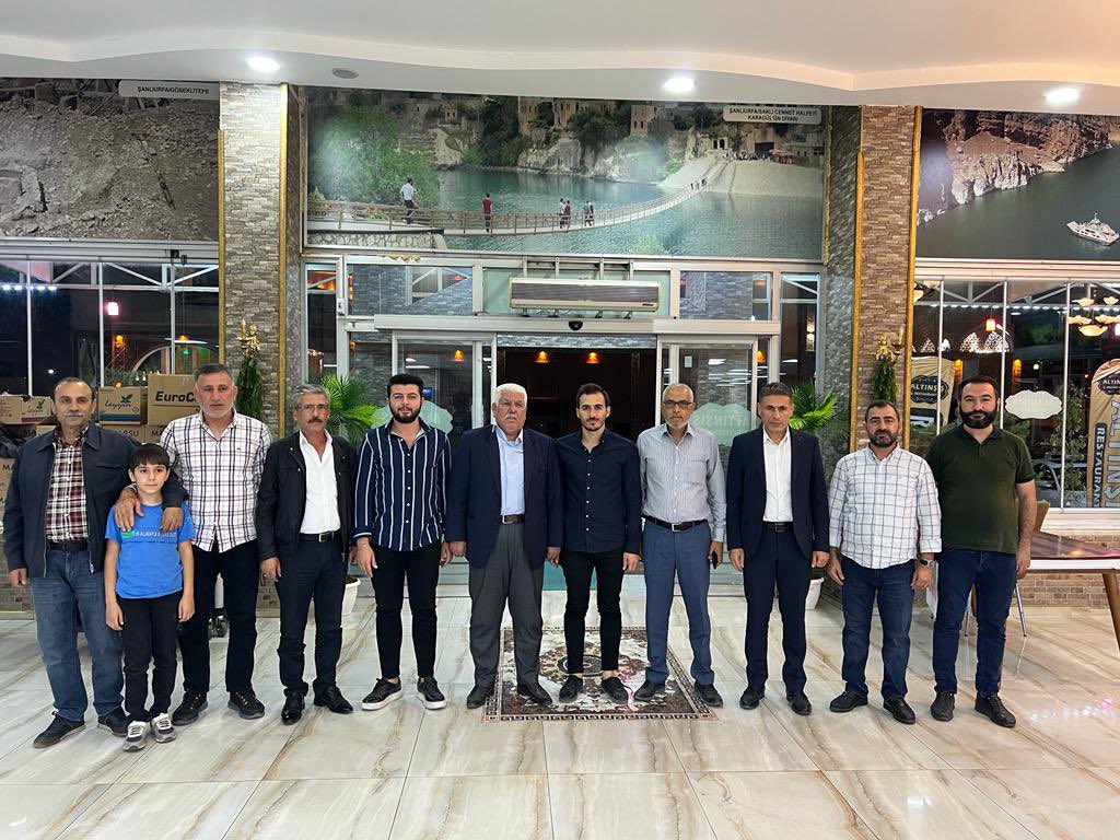 ŞanlıurfaGalericilerSitesi yapı kooperatifiyönetimkuruluüyelerimizle 2023yılıEkim ayı toplantımızı gerçekleştirdik.Kooperatifimizin projesınıÇizenİskarMimarlıkMühendis MimarİsmailKARAGEÇİLİ ,Mimar OsmanCİHADGÜLLÜ katıldı.ToplantımızınŞanlıurfamıza esnafımıza hayırlı uğurlu olsun