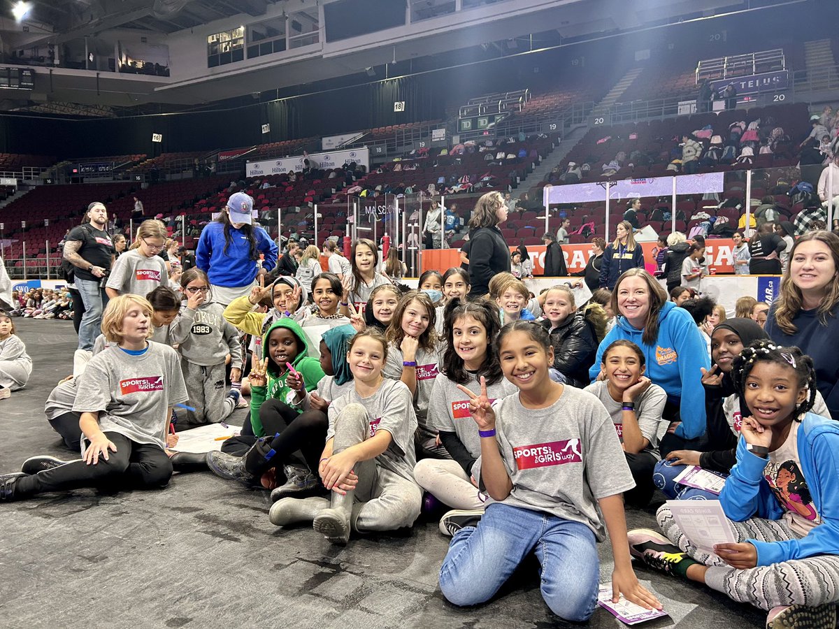 Our junior girls are participating in Sports Day the Girl Way today. It’s an honour to hear from some pillars of the sports community and to try some great new-to-us activities.