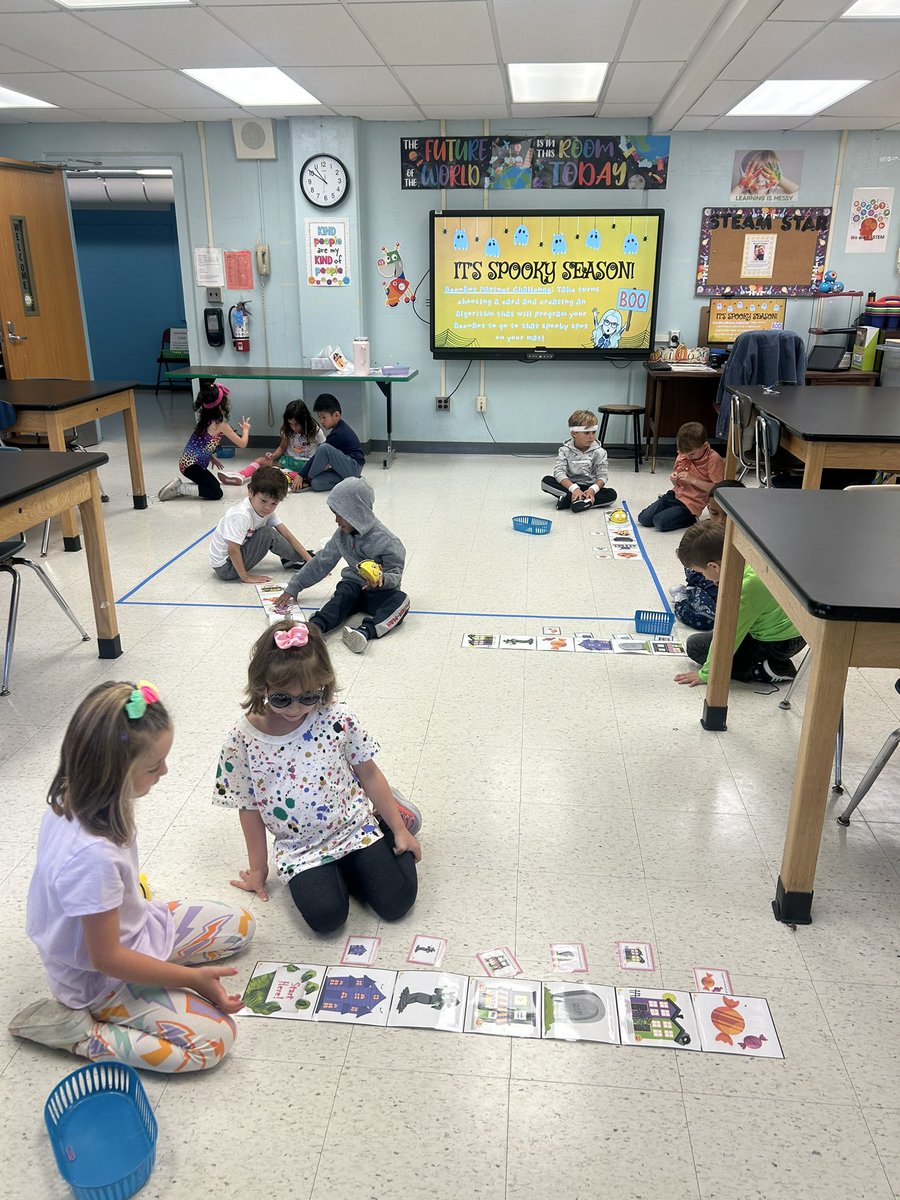 It’s a BeeBot Day in Kindergarten!!!! 🐝🤖💡 #coding <a href="/wsselementary/">Mr. Stella</a>