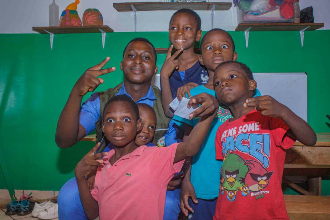 fondatiodurable's tweet photo. À l’ONG Fondation Durable, nous contribuons au bien-être des enfants vulnérables en fournissant gratuitement les soins de santé, ainsi que le suivi psychologique de ces enfants. 

#ong #Fondation #durable #santementale https://t.co/Hmn1FB1NM5
