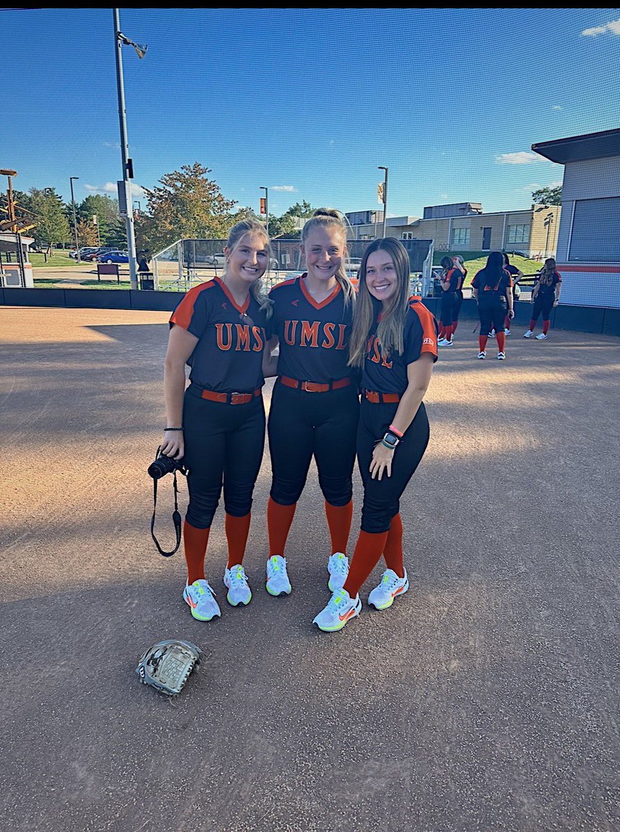 UMSL Softball tweet media