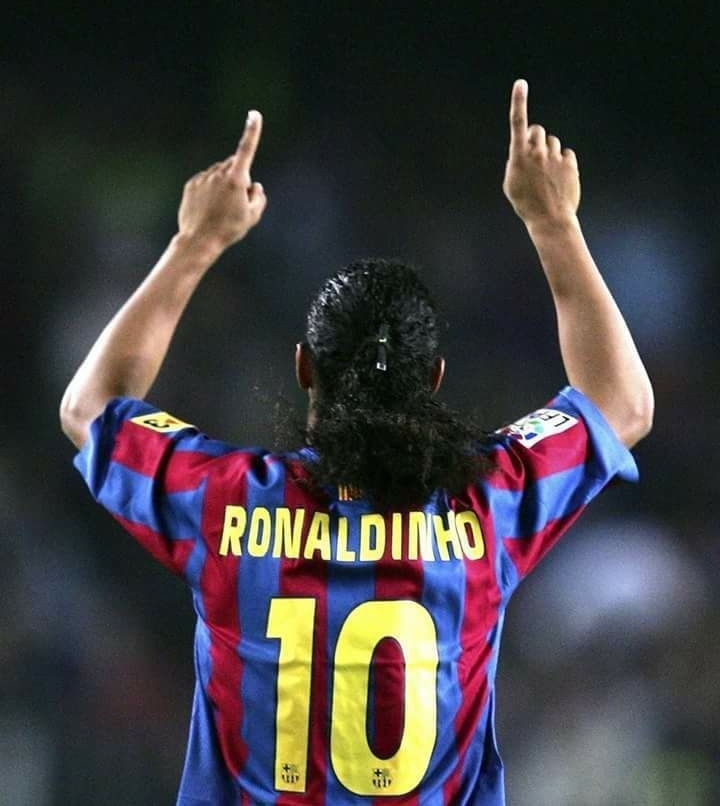 giraltpablo's tweet photo. Hoy es 10/10.

Sacando a Messi, ¿cuál es el mejor jugador que vos viste con ese dorsal? https://t.co/4R89n3hB8d
