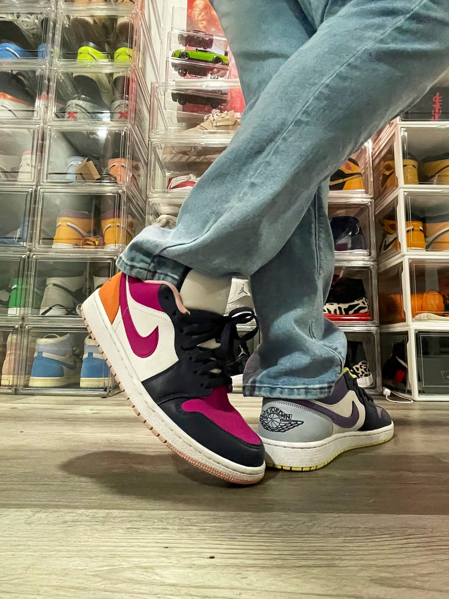 tito_kotd's tweet photo. #kotd AJ1 Low ‘Chicago Flip’
Day 39/50 of AJ1 lows
#kotd AJ1 Low ‘White Deep Royal Blue’
Day 40/50 of AJ1 lows
#kotd AJ1 Low ‘Crimson Tint’
Day 41/50 of AJ1 lows
#kotd AJ1 Low SE ‘Mismatched - Purple Magenta’
Day 42/50 of AJ1 lows
#JMillzChallenge
#FreeRee https://t.co/zuz25xHaUf