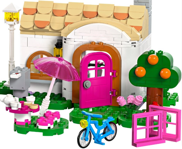 Definitely Fabuland 2.0! Look at the new doors and interchangable windows! And the parasol piece! 😍 Can't wait to build these!