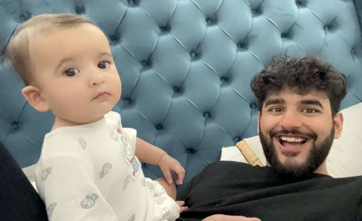 mosam1997's tweet photo. Lmaoooo Asher with that serious expression like a grownup and Abhishek smiling like a little kid this is so cuuuuute  😭😭😭😭😭😭😭🥺🥺🥺🥺🥺🥺🥺 ���🫠🫠🫠
Evil Eyes Off🧿
#AbhishekMalhan #FukraInsaan https://t.co/UFp556f62r
