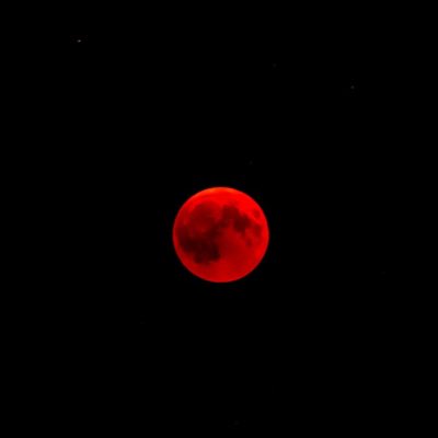 jaded_face's tweet photo. #RedMoonGang https://t.co/3aa3CoRtCz