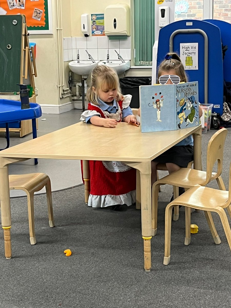 MissNewboult's tweet photo. Wonderful to see children sharing books and rhymes together. #EYFS #Storytime #SturtonRocks https://t.co/g6ODfYnhq9