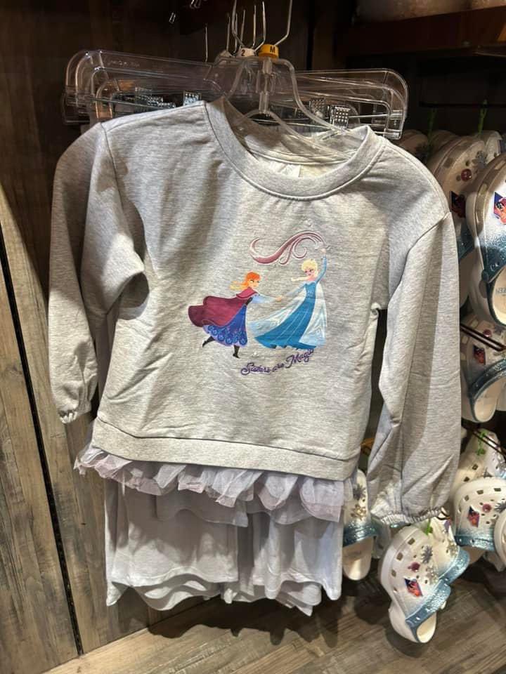 ShopMouseToGo's tweet image. Good morning! Frozen’s 10th anniversary merchandise is starting to hit the parks! Sven as a sipper has been restocked firs the first time in four-ever… I mean four years. There are also adult crocs, a tulle adult skirt and crop-ish top, and some kids