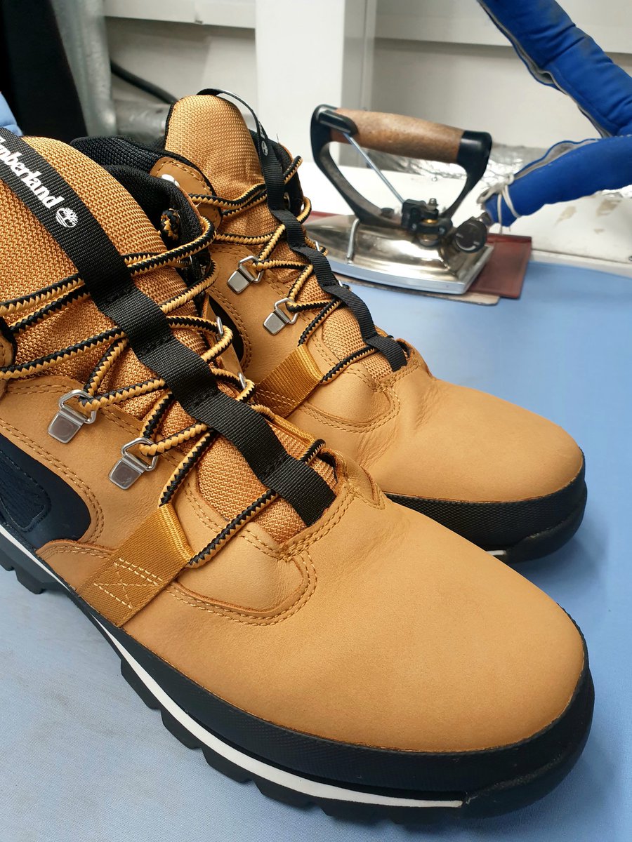 Bit of boot cleaning today ,,Timberlands branch 6130 <a href="/MOJODryCleaners/">MOJO</a>  <a href="/JamesTCobbler/">James Timpson</a>  <a href="/leecapw1/">Lee Partlow</a>  <a href="/TimpsonNews/">Timpson Group News</a> <a href="/sid_hubbard/">Sid Hubbard</a>